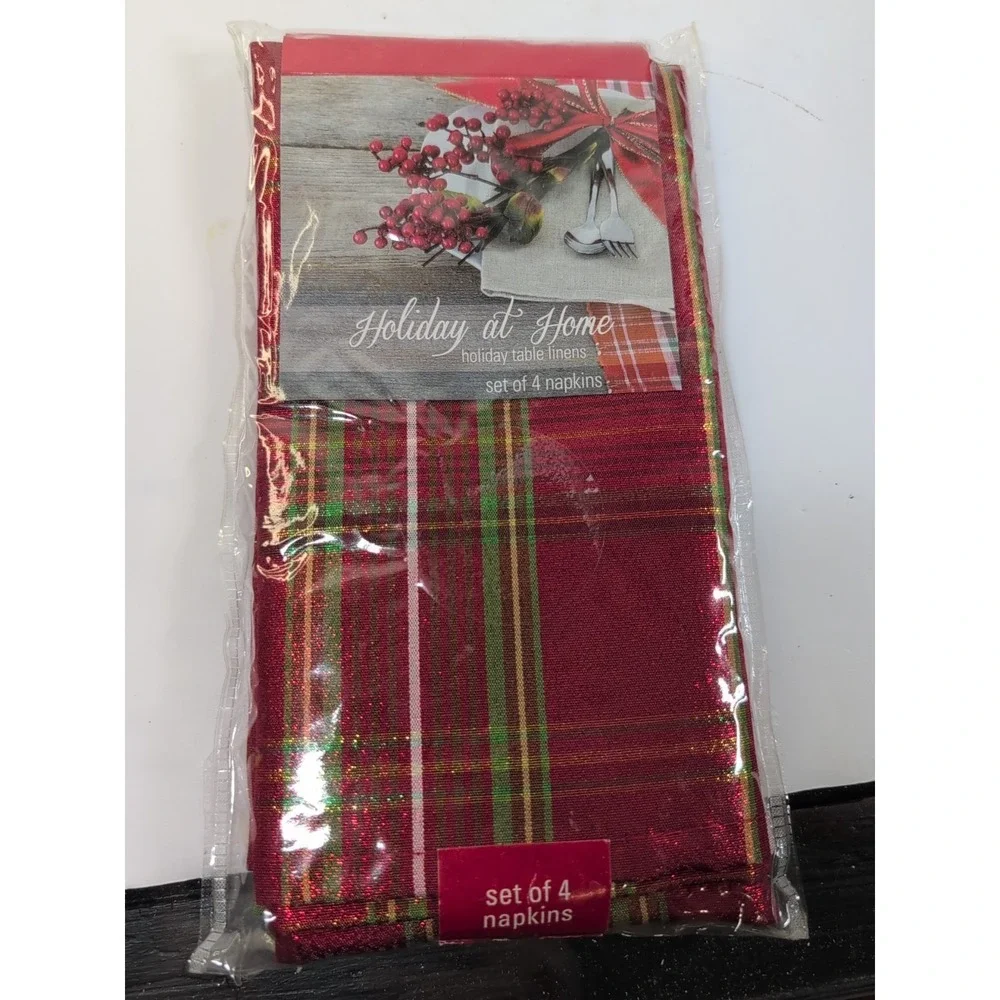 Holiday‎ At Home Set of 4 Plaid Napkins Holiday Table Linens New